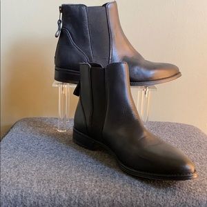 NWOB!! Steve Madden Galilaa Leather Chelsea Boot